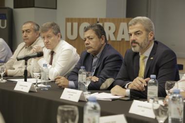 Foto noticia UOCRA - EL DIRECTOR GENERAL DE LA OIT COMPARTIÓ UNA REUNIÓN CON LAS CENTRALES SINDICALES ARGENTINAS