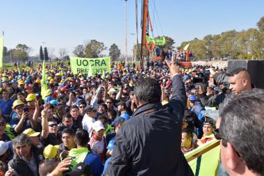 Foto noticia UOCRA - Gerardo Martinez encabezó una mega asamblea en la obra de la villa olímpica para los Juegos Olímpicos de la Juventud de Buenos Aires 2018