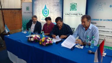 Foto noticia UOCRA - Gerardo Martinez firmó convenio con la Entidad Binacional Yacireta para la capacitación profesional