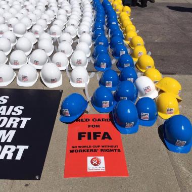 Foto noticia Internacional - LA UOCRA SE SUMÓ A LA PROTESTA CONTRA LA FIFA EN GINEBRA