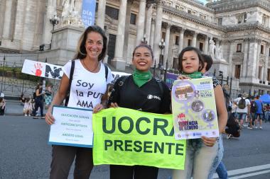 Foto noticia SST - UOCRA Marcha de las mujeres. 