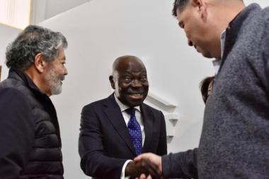 Foto noticia Internacional - GERARDO MARTINEZ Y GILBERT HOUNGBO (DIRECTOR GENERAL DE LA OIT) ANALIZARON LAS POL&Iacute;TICAS DEL GOBIERNO ARGENTINO QUE ELIMINAN DERECHOS LABORALES Y ATENTAN CONTRA JUBILADOS, DISCAPACITADOS, LA EDUCACI&Oacute;N Y LA SALUD