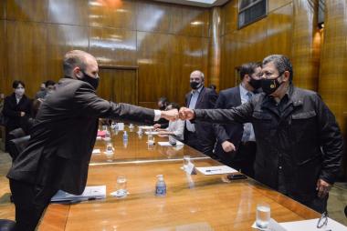 Foto noticia UOCRA -  EL GABINETE ECONÓMICO-SOCIAL PRESENTÓ DOS PROYECTOS DE LEY DE INCENTIVO A LA INDUSTRIA DE LA CONSTRUCCIÓN