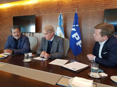 Foto noticia UOCRA - FIRMA DE ACUERDO ENTRE LA FUNDACIÓN UOCRA E YPF