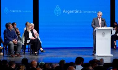 Foto noticia UOCRA - GERARDO MARTÍNEZ PARTICIPÓ DE LA REUNIÓN DEL CONSEJO ECONÓMICO Y SOCIAL ENCABEZADA POR ALBERTO FERNÁNDEZ