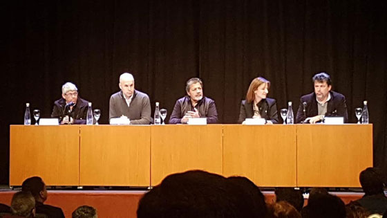 Acto de Firma de Convenio entre el Ministerio de Educaci&oacute;n e Innovaci&oacute;n de la Ciudad de Buenos Aires y los sindicatos #UOCRA, #SMATA y #LUZYFUERZA, para la creaci&oacute;n de tres nuevos Institutos de Formaci&oacute;n T&eacute;cnica Superior en el Teatro Gast&oacute;n Barral.